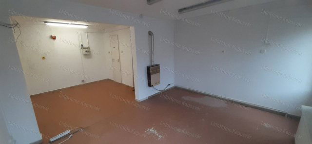 Eladó üzlethelyiség, Kaposváron 7.4 M Ft, 2 szobás