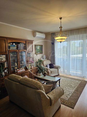 Eladó téglalakás, Pécsett 69 M Ft, 2+1 szobás