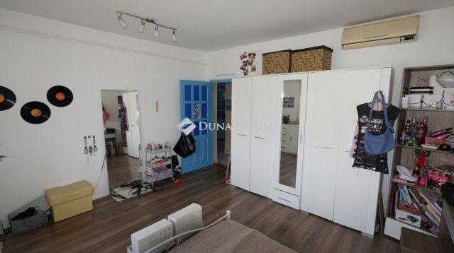 Eladó családi ház, Zalaegerszegen 89.9 M Ft, 5 szobás