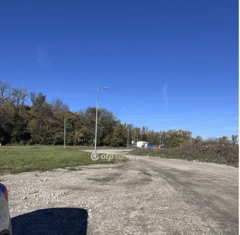 Eladó telek, Máriakálnokon 40.5 M Ft / költözzbe.hu