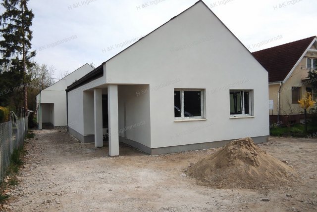 Eladó ikerház, Veresegyházon 120 M Ft, 4 szobás