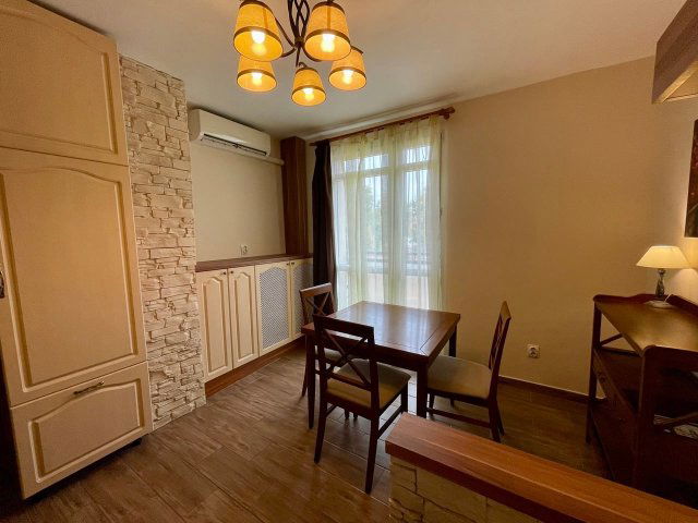 Kiadó panellakás, albérlet, Pécsett, Madách Imre utcában