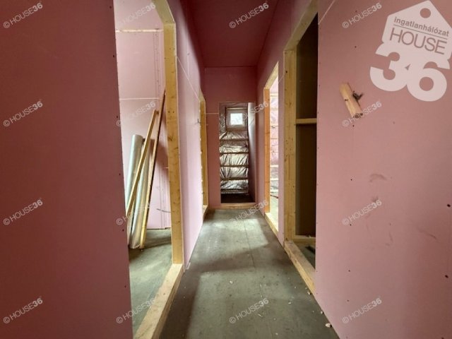 Eladó ikerház, Kecskeméten 63.5 M Ft, 3 szobás