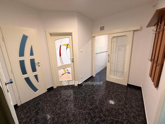 Eladó téglalakás, Nyíregyházán 61.9 M Ft, 3 szobás