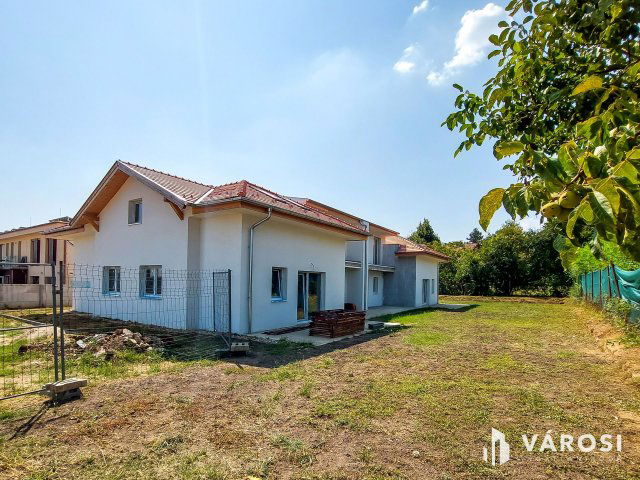 Eladó téglalakás, Velencén 62 M Ft, 4 szobás