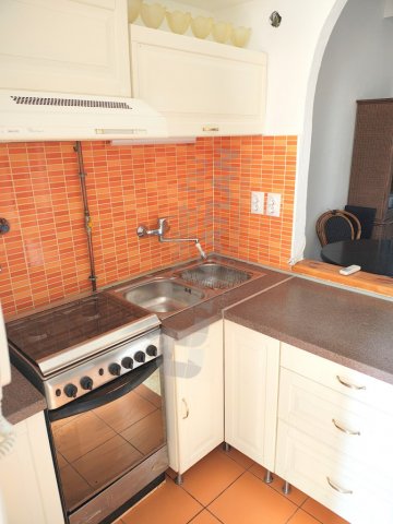 Kiadó téglalakás, albérlet, VII. kerületben, Damjanich utcában