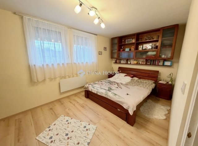 Eladó családi ház, Székesfehérvárott 169 M Ft, 4 szobás