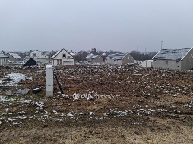 Eladó telek, Hajmáskéren 12 M Ft / költözzbe.hu