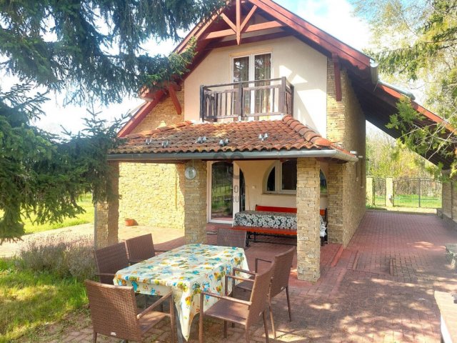 Eladó nyaraló, Balatonszárszón 129 M Ft, 4 szobás