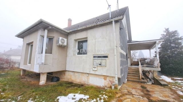 Eladó családi ház, Tápiószecsőn 68 M Ft, 4 szobás