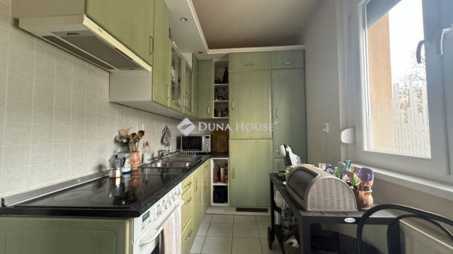 Eladó panellakás, Szombathelyen 49.9 M Ft, 3 szobás