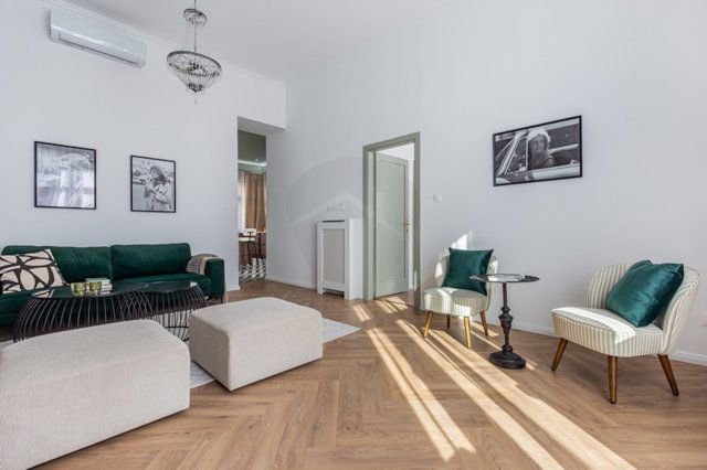 Eladó téglalakás, Budapesten, VI. kerületben 185 M Ft, 4 szobás