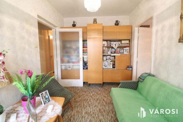 Eladó panellakás, Szegeden 52.9 M Ft, 3 szobás