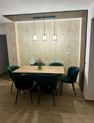 Eladó családi ház, Halásztelken 140 M Ft, 8 szobás