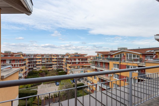 Eladó téglalakás, Budapesten, XVIII. kerületben 125 M Ft