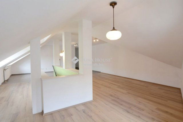 Eladó családi ház, Kecskeméten 135 M Ft, 5 szobás
