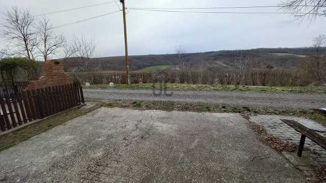 Eladó családi ház, Alsónánán 7.9 M Ft, 2 szobás