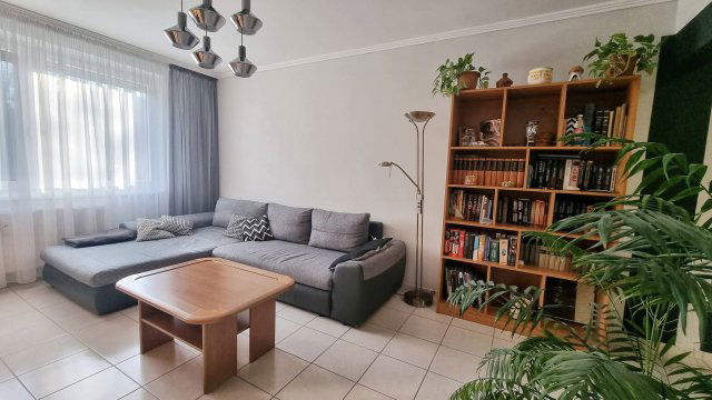 Eladó panellakás, Nyíregyházán 54.9 M Ft, 3 szobás