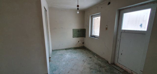 Eladó családi ház, Kislődön 23.9 M Ft, 2 szobás