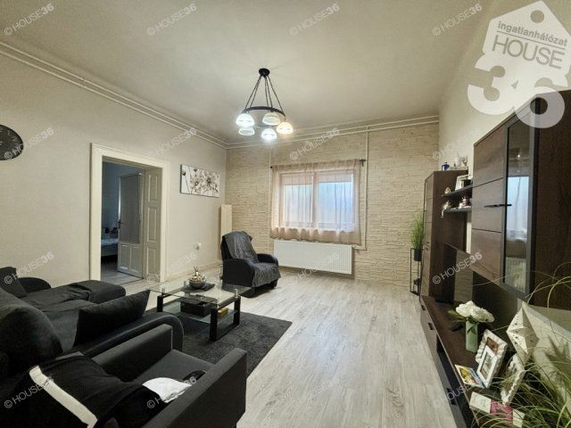 Eladó családi ház, Kiskunfélegyházán 69.9 M Ft, 5 szobás