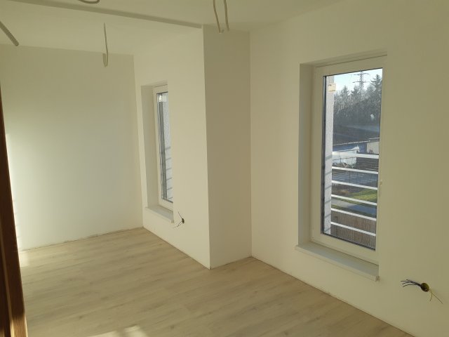 Eladó családi ház, Velencén 89.9 M Ft, 4 szobás