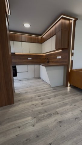 Eladó panellakás, Pécsett 63.9 M Ft, 2+1 szobás