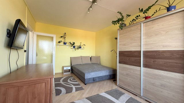 Kiadó panellakás, albérlet, Debrecenben 190 E Ft / hó, 1 szobás