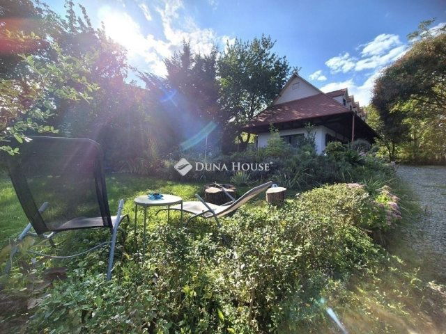 Eladó családi ház, Tahitótfalun 119 M Ft, 4+1 szobás