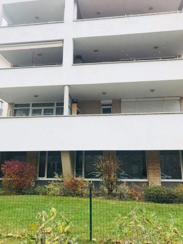 Eladó üzlethelyiség, XI. kerületben, Nádorliget utcában