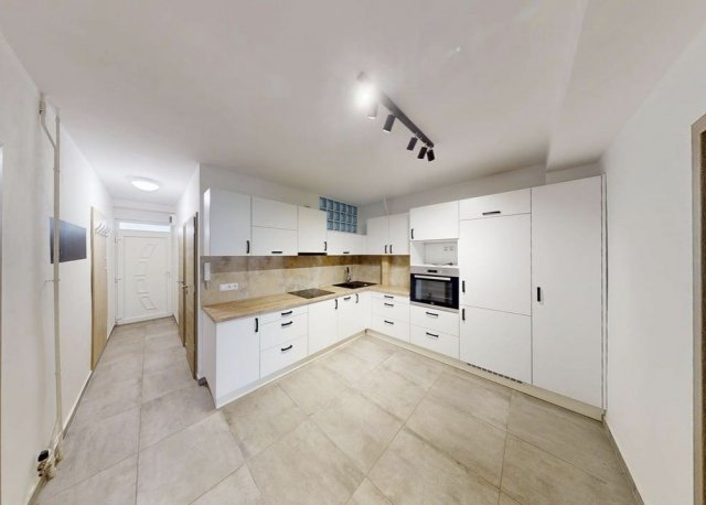 Eladó téglalakás, Szombathelyen 69.9 M Ft, 3 szobás