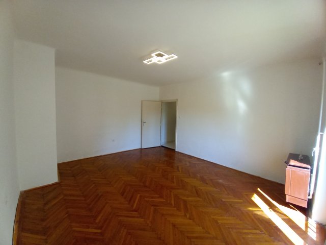 Eladó téglalakás, Pécsett, István utcában 22.6 M Ft, 1 szobás