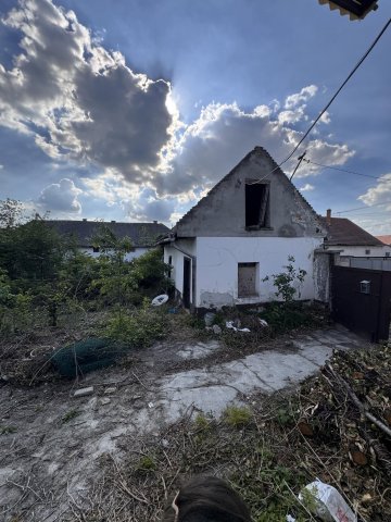 Eladó családi ház, Fajszon 5.8 M Ft, 3 szobás