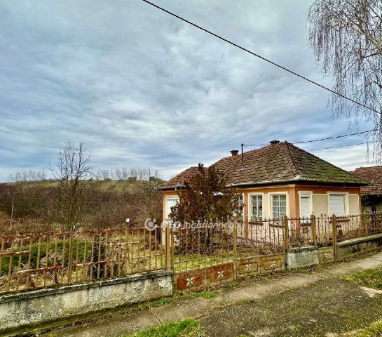 Eladó családi ház, Nyomáron 6.99 M Ft, 3 szobás