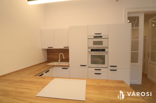 Kiadó téglalakás, albérlet, Szegeden 350 E Ft / hó, 3 szobás