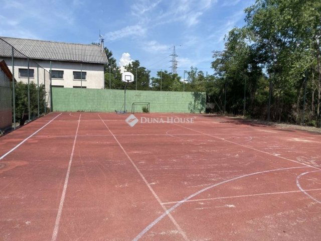 Eladó családi ház, Dunaharasztin 124.9 M Ft, 7 szobás
