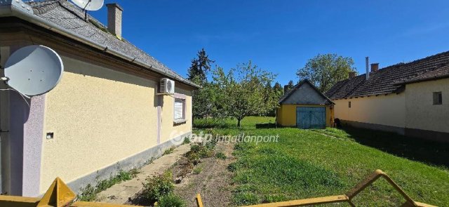 Eladó családi ház, Jászapátiban 20.99 M Ft, 2 szobás