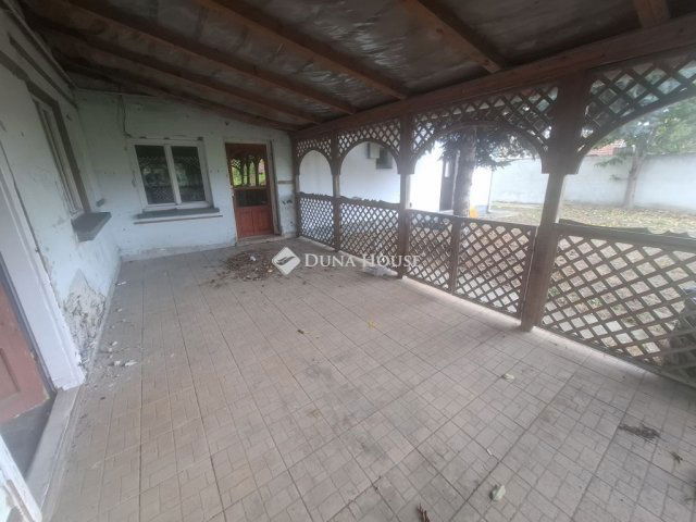 Eladó családi ház, Kiskunfélegyházán 28 M Ft, 5 szobás