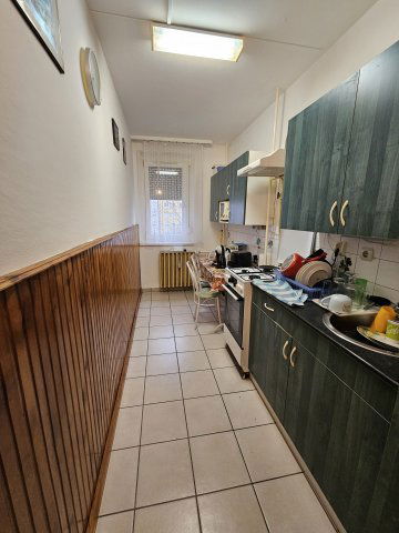 Eladó panellakás, Pápán 31.9 M Ft, 2 szobás