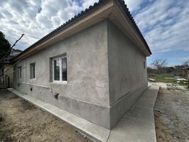 Eladó családi ház, Újszászon 38 M Ft, 2+2 szobás