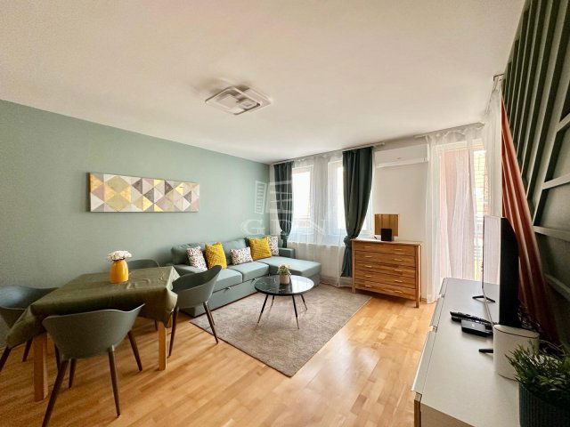 Eladó téglalakás, Budapesten, VII. kerületben 99 M Ft, 2 szobás