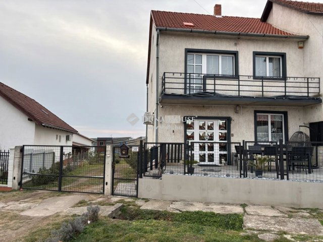 Eladó ikerház, Csóron 79.9 M Ft, 5 szobás / költözzbe.hu