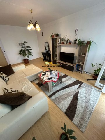 Eladó panellakás, Kaposváron, Kikerics utcában 38.5 M Ft