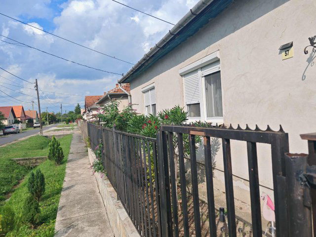 Eladó családi ház, Balmazújvárosban 42.99 M Ft, 1+2 szobás