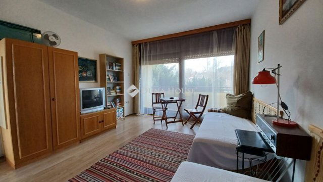 Eladó téglalakás, Balatonfüreden 33.9 M Ft, 1 szobás