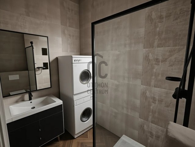 Eladó téglalakás, VI. kerületben, Szinyei Merse utcában