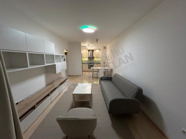 Kiadó téglalakás, albérlet, III. kerületben, Nánási úton