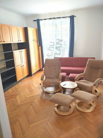 Kiadó téglalakás, albérlet, VII. kerületben, Damjanich utcában