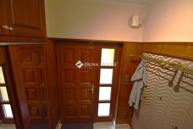 Eladó családi ház, Gödöllőn 355 M Ft, 5 szobás