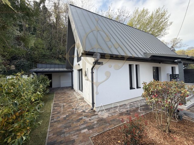 Eladó családi ház, Fonyódon 99 M Ft, 5 szobás