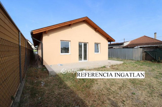 Eladó családi ház, Ráckevén 67 M Ft, 5 szobás